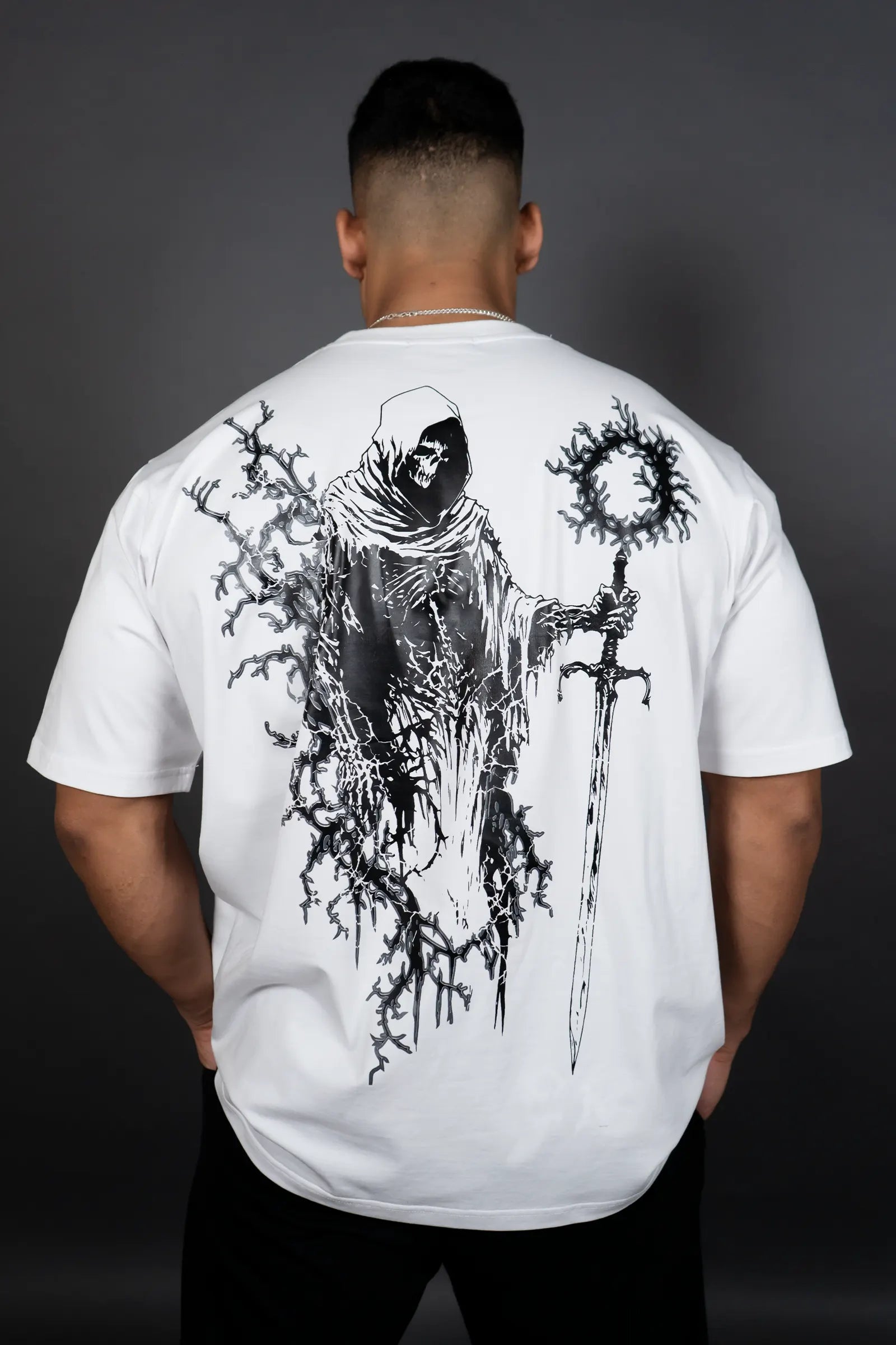 HELLBOUND LEADER OVERSIZED T-SHIRT (WHITE)