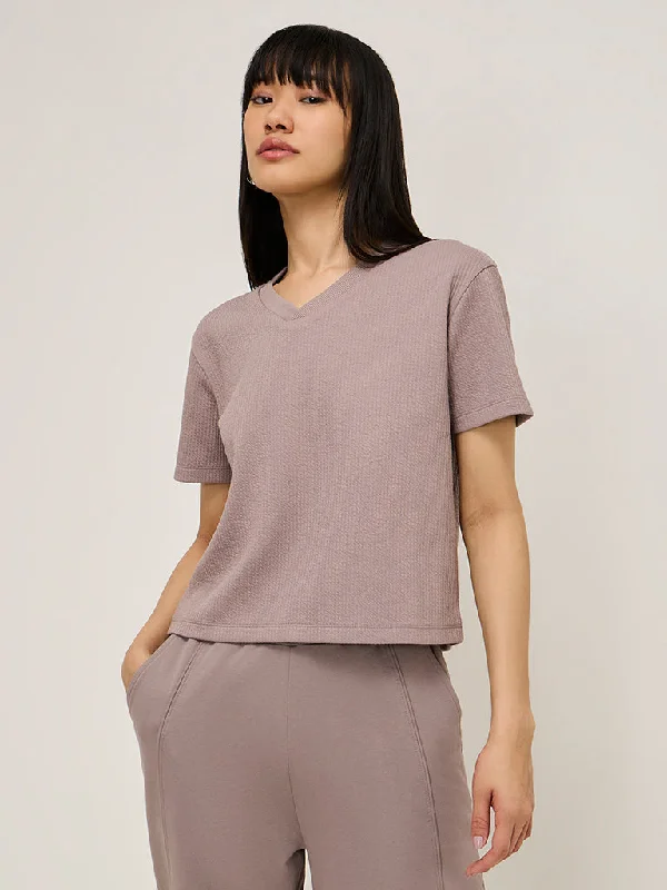 Studiofit Mauve Self-Striped Design T-Shirt